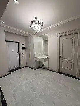 Satılır 3 otaqlı mənzil 138 m²