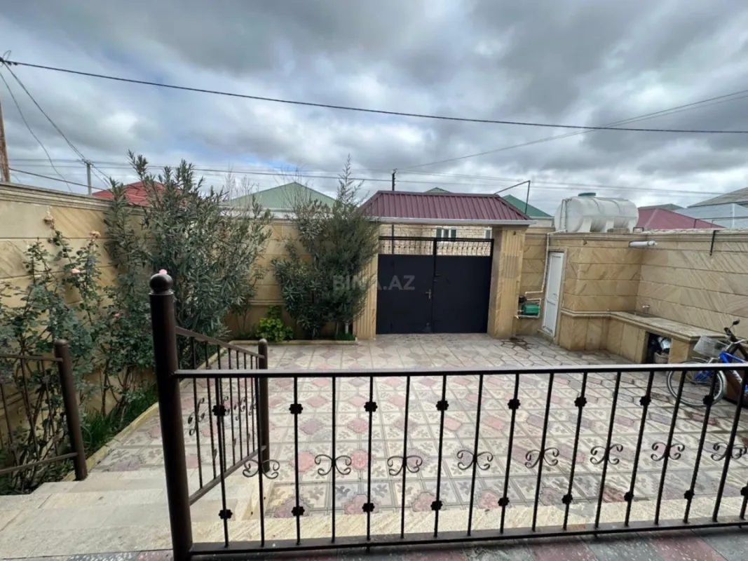 Satılır 3 otaqlı həyət evi 100 m²