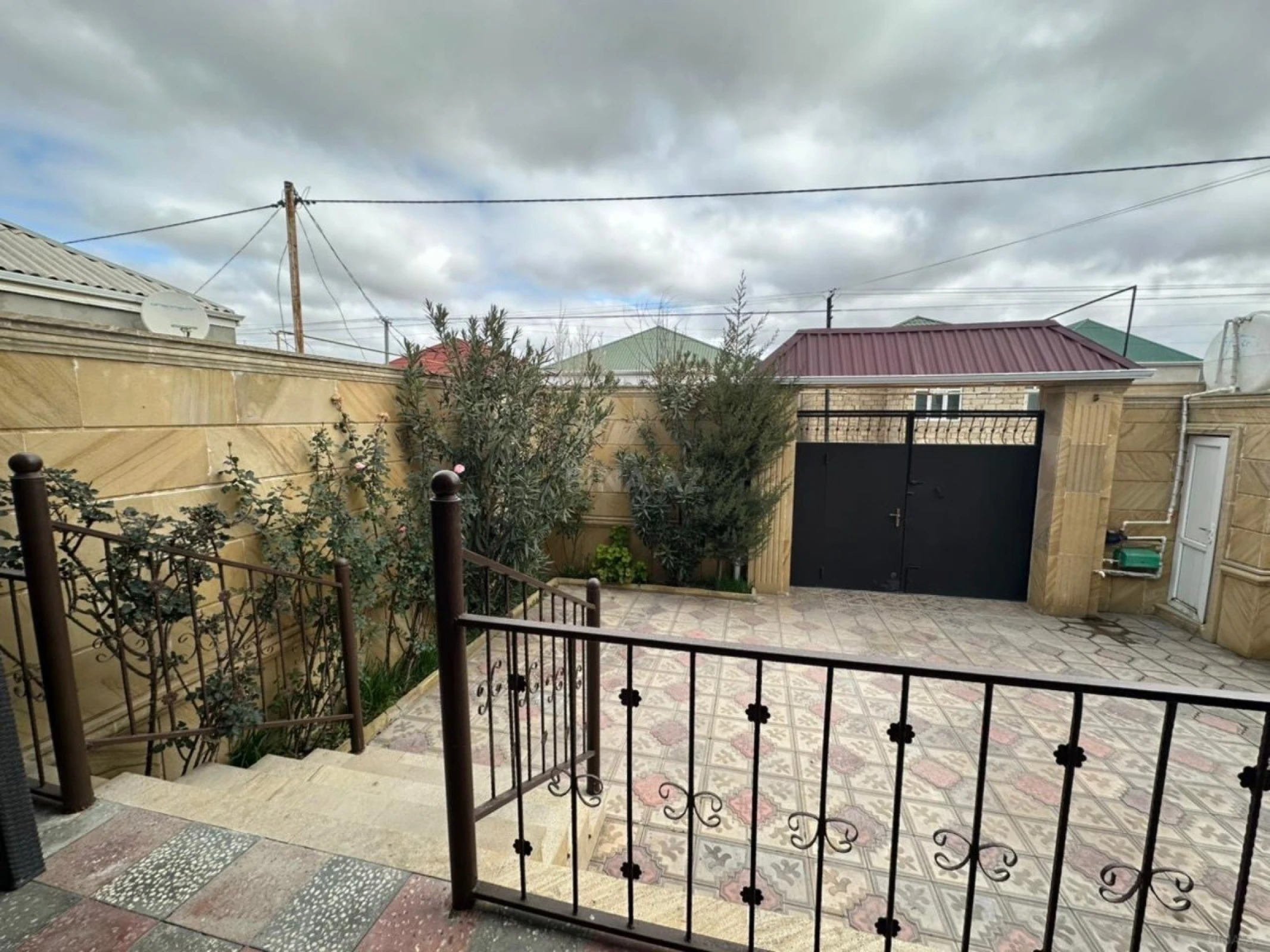 Satılır 3 otaqlı həyət evi 100 m²