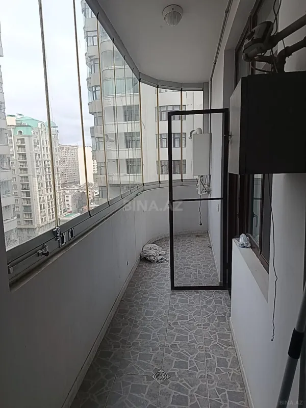 Kirayə verilir 3 otaqlı mənzil 169 m²