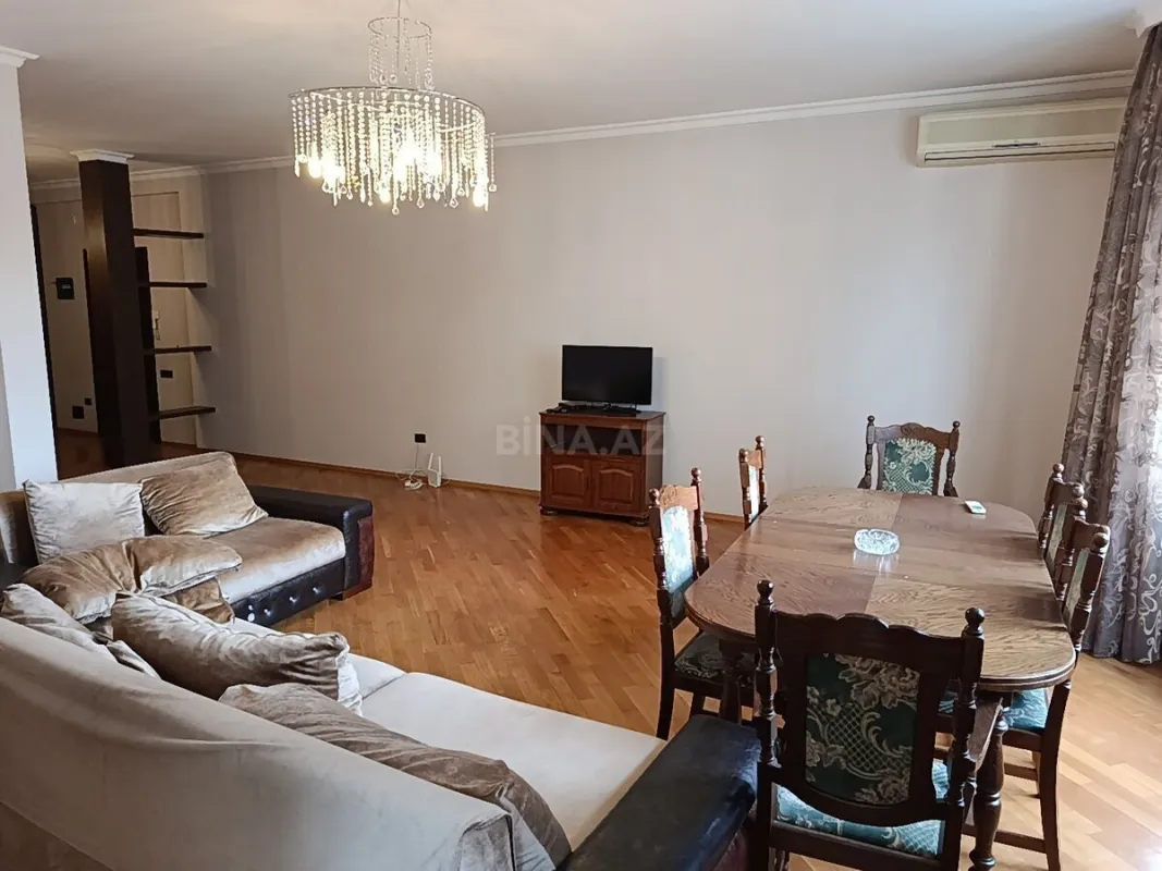 Kirayə verilir 3 otaqlı mənzil 169 m²