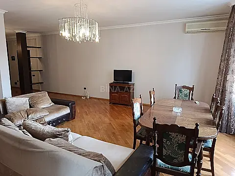 Kirayə verilir 3 otaqlı mənzil 169 m²