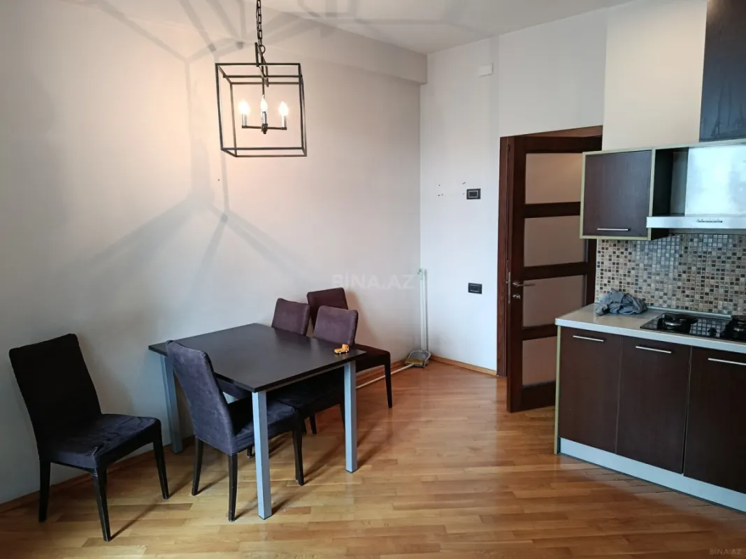Kirayə verilir 3 otaqlı mənzil 169 m²
