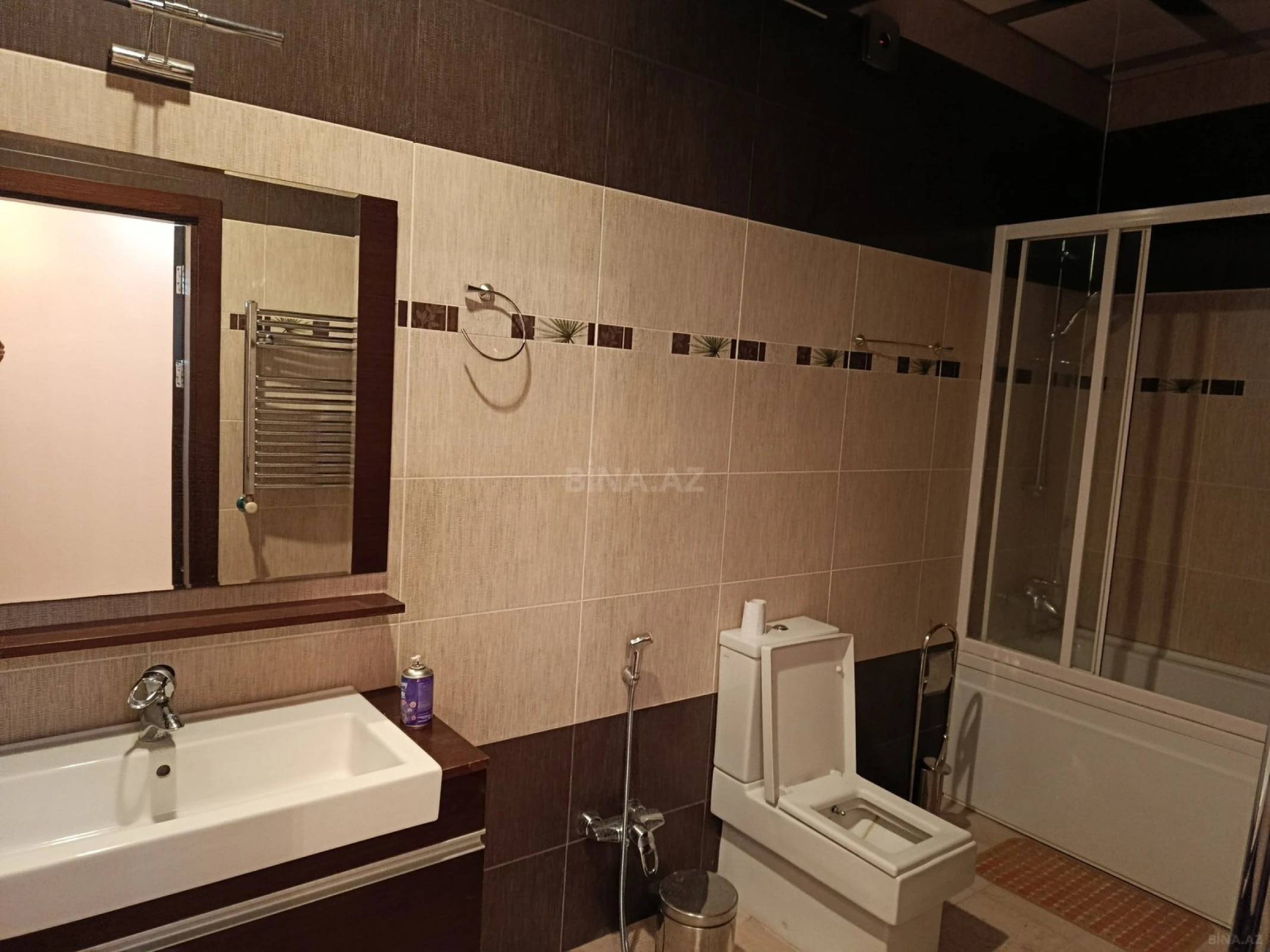 Kirayə verilir 3 otaqlı mənzil 169 m²