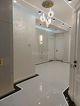 Satılır 4 otaqlı mənzil 141 m²