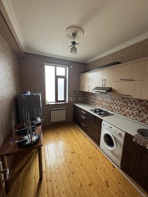 Kirayə verilir 2 otaqlı mənzil 70 m²