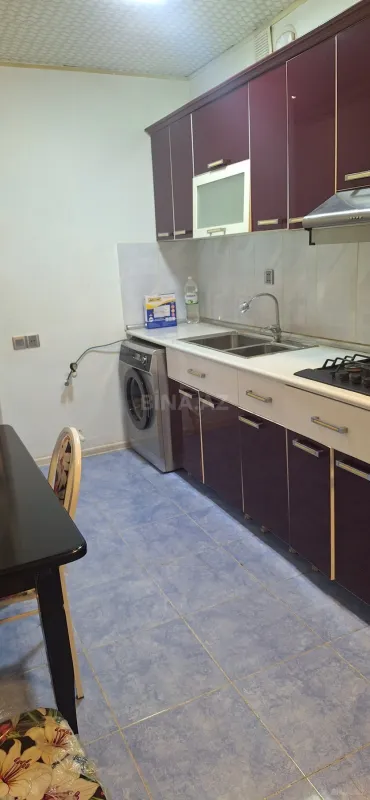 Kirayə verilir 2 otaqlı mənzil 70 m²