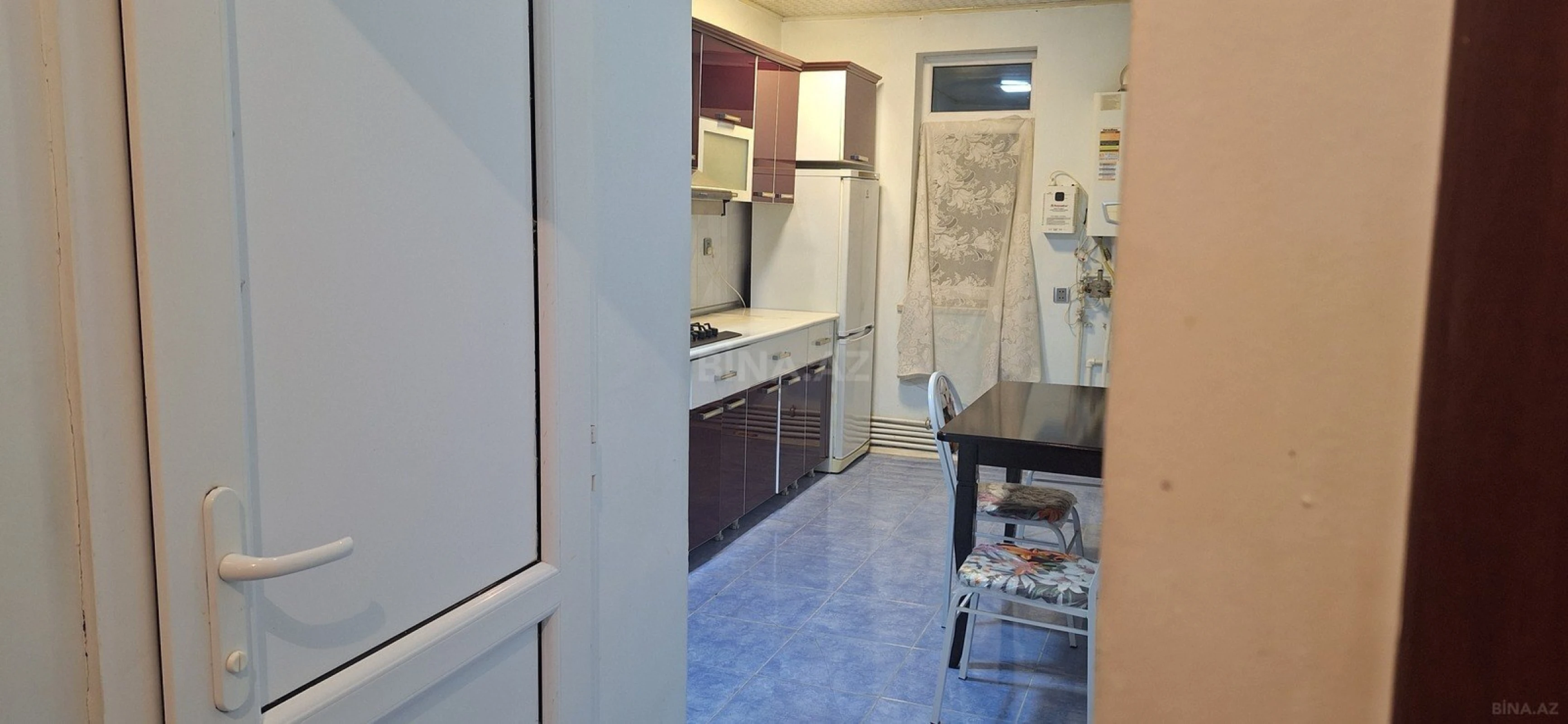 Kirayə verilir 2 otaqlı mənzil 70 m²