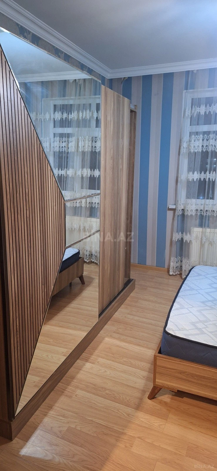 Kirayə verilir 2 otaqlı mənzil 70 m²