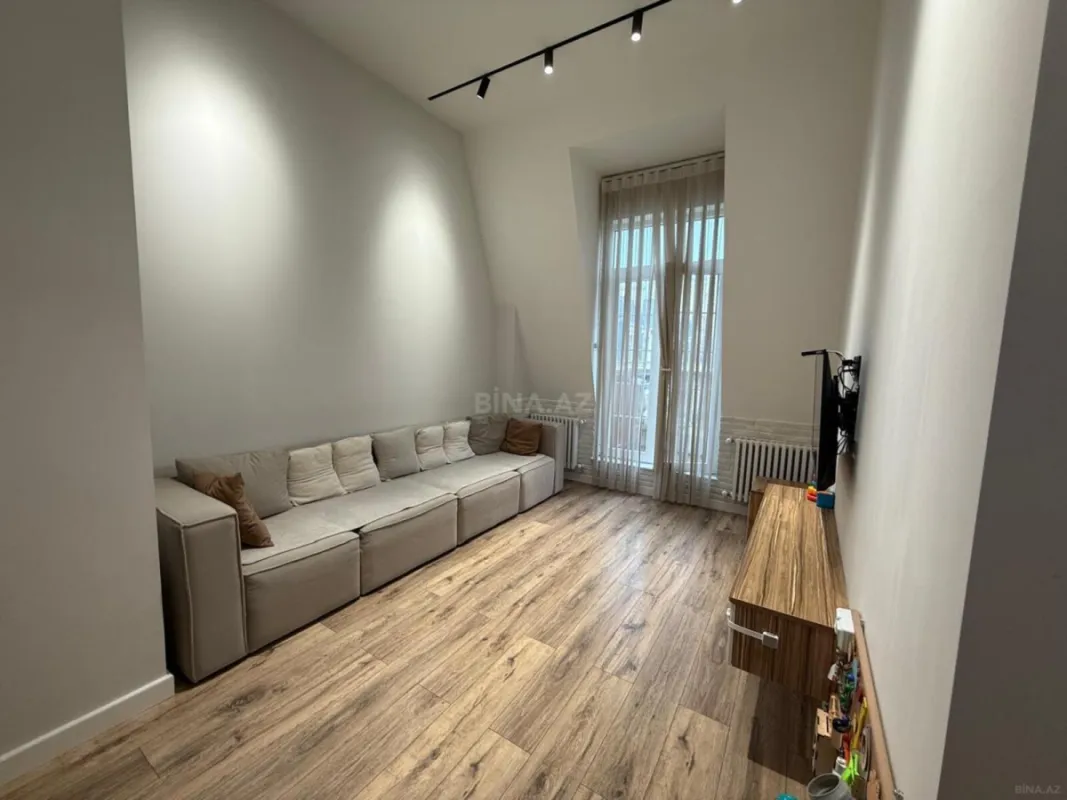 Satılır 3 otaqlı mənzil 68 m²