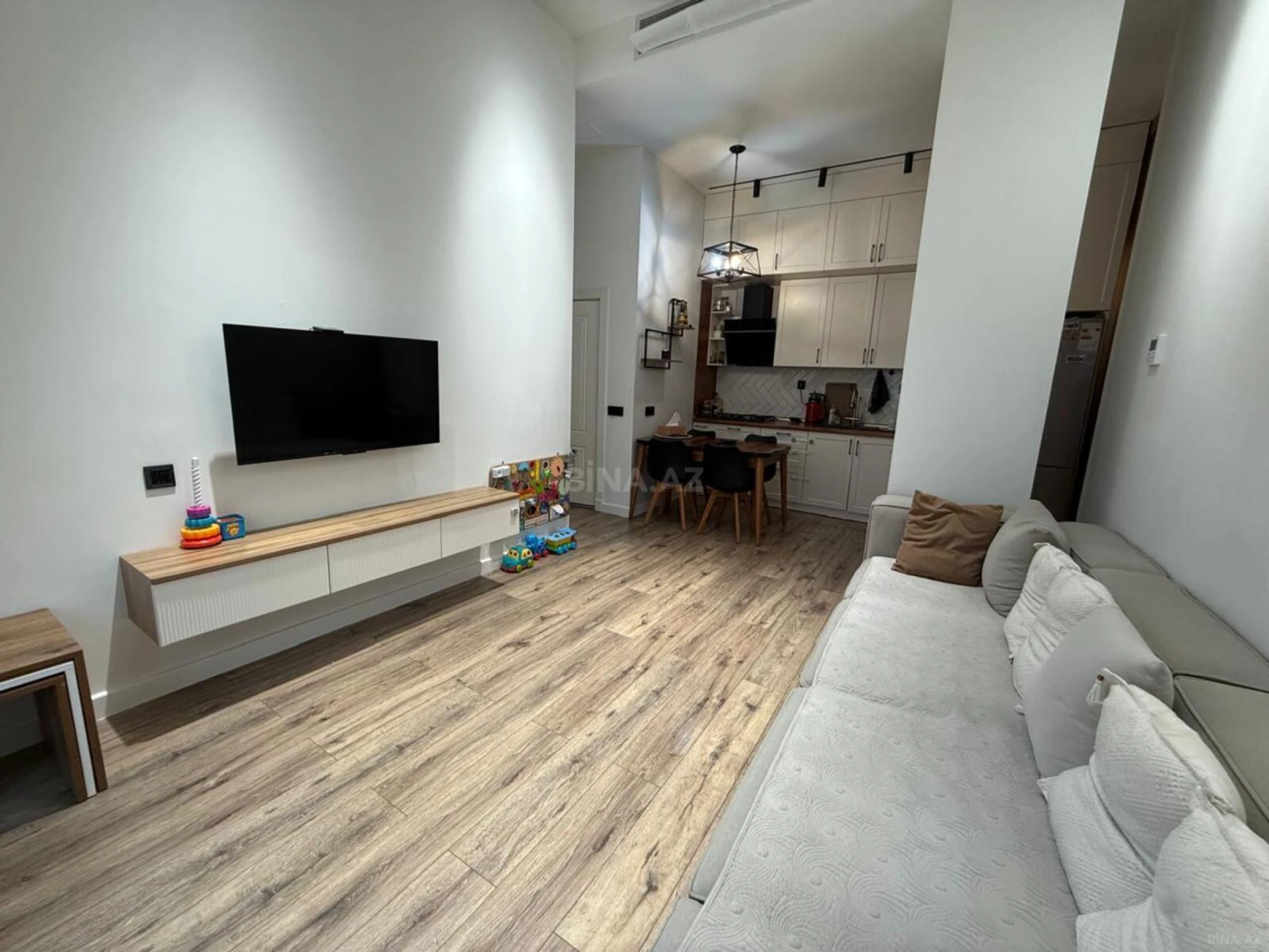 Satılır 3 otaqlı mənzil 68 m²