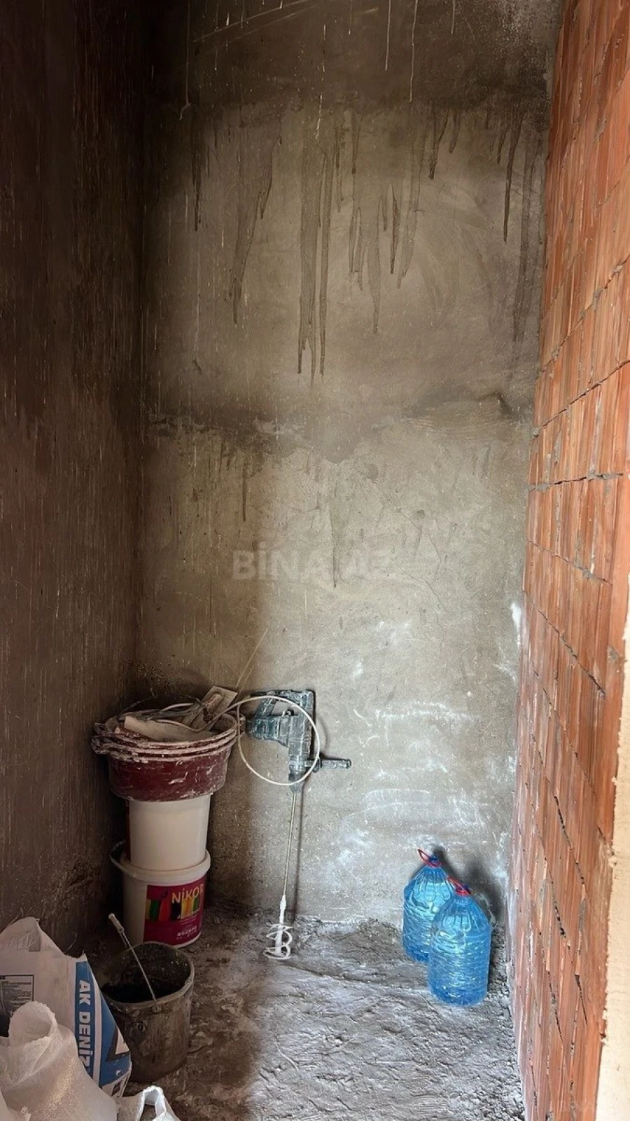 Satılır 2 otaqlı mənzil 68 m²