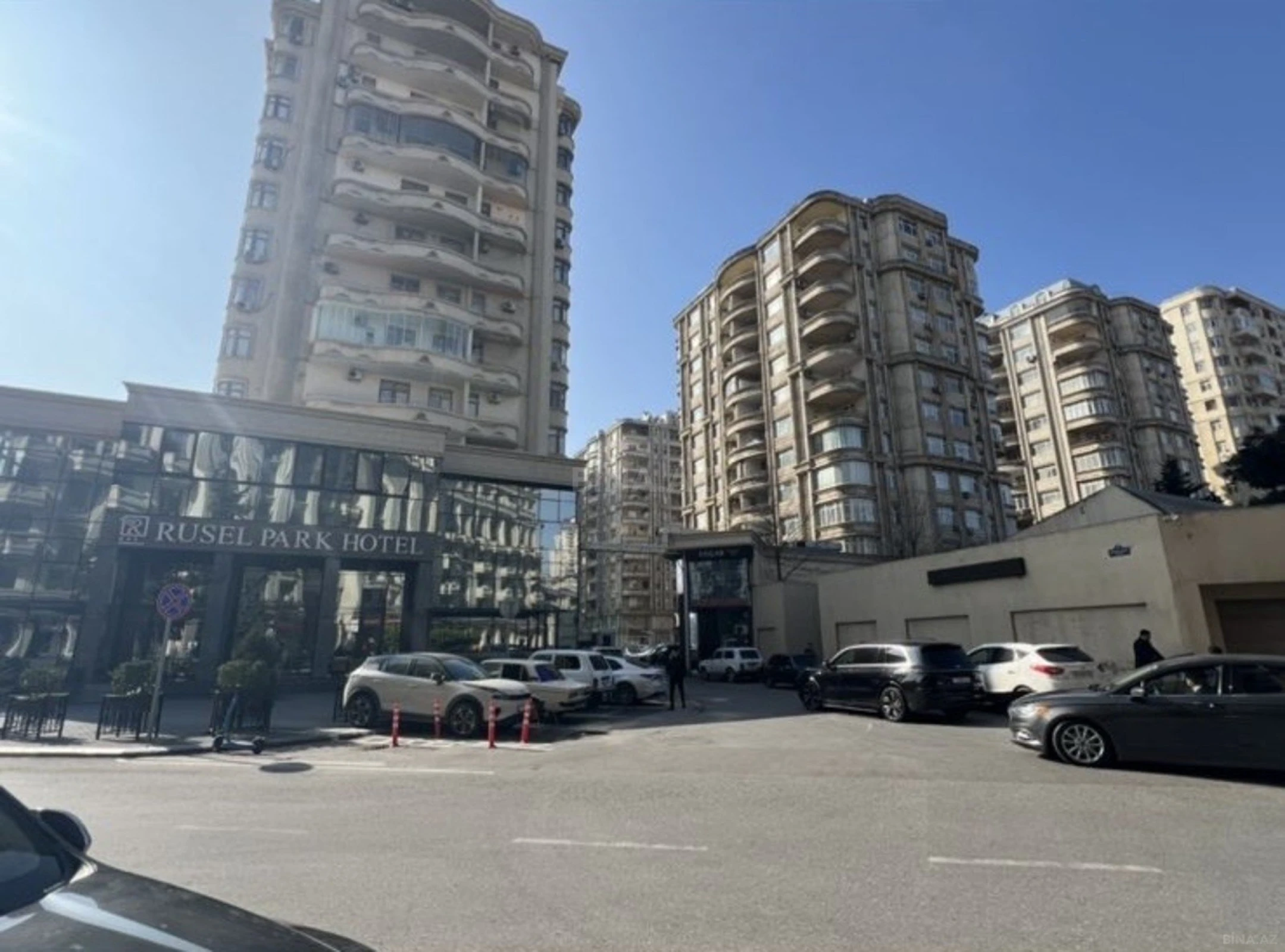 Satılır 2 otaqlı mənzil 68 m²
