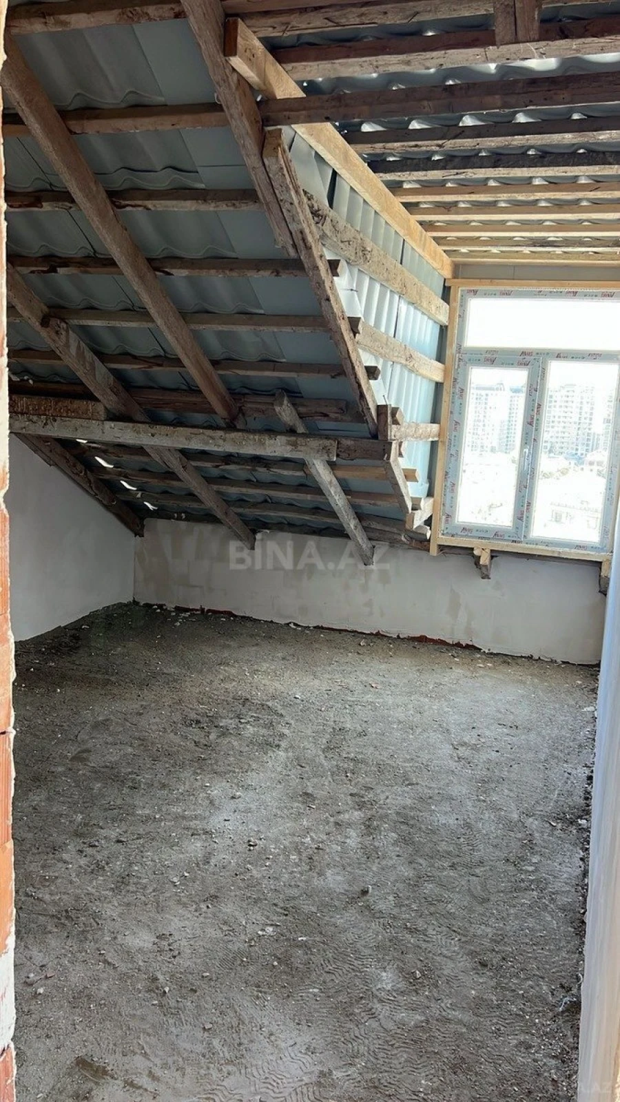 Satılır 2 otaqlı mənzil 68 m²