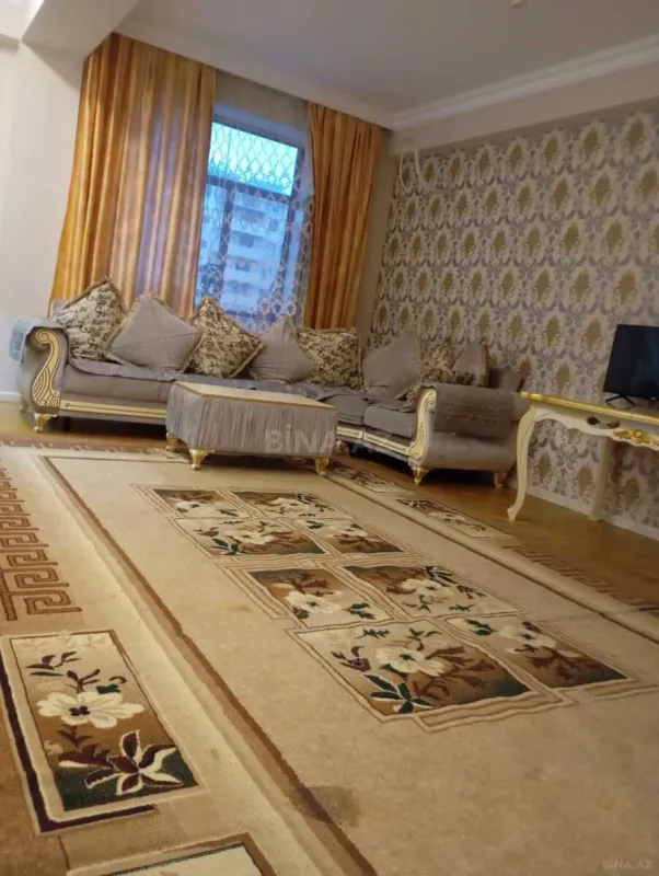 Kirayə verilir 2 otaqlı mənzil 80 m²