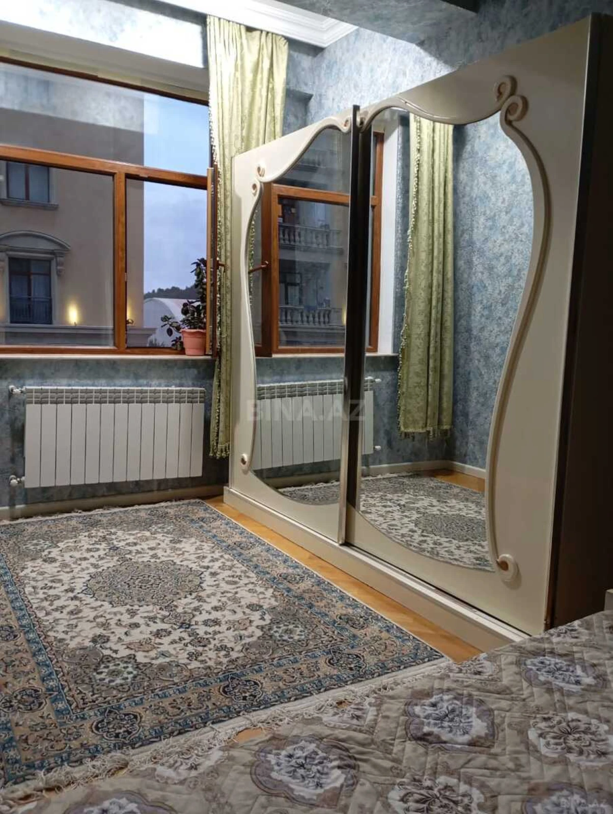 Kirayə verilir 2 otaqlı mənzil 80 m²