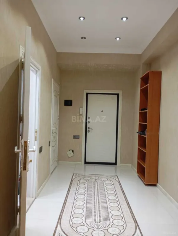 Kirayə verilir 2 otaqlı mənzil 80 m²