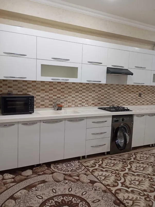 Kirayə verilir 2 otaqlı mənzil 80 m²