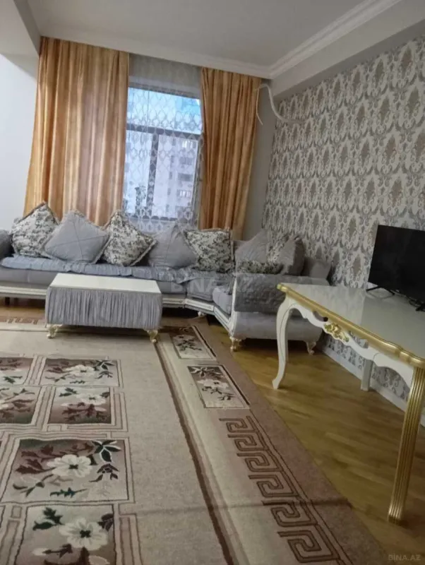 Kirayə verilir 2 otaqlı mənzil 80 m²