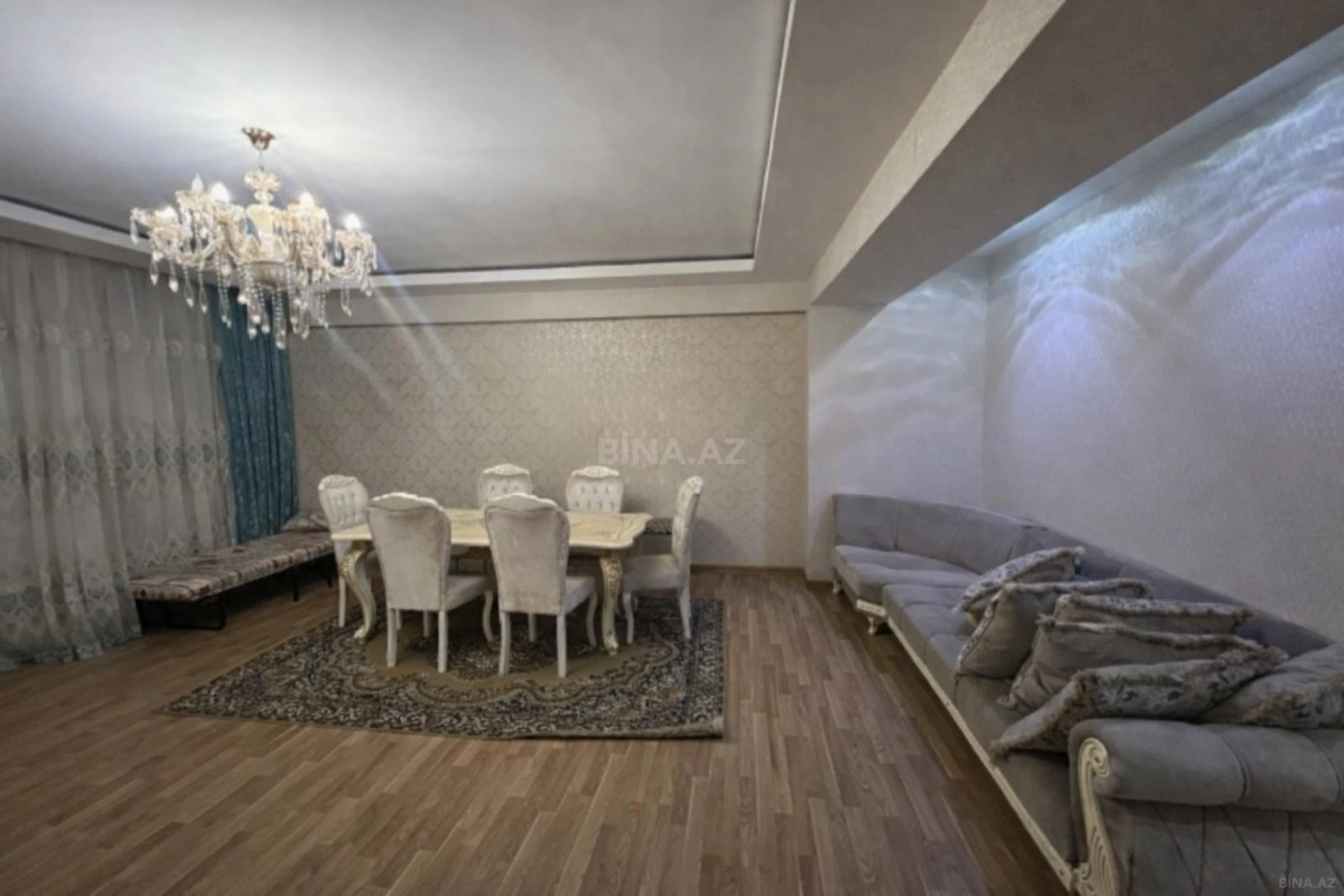 Kirayə verilir 3 otaqlı mənzil 120 m²