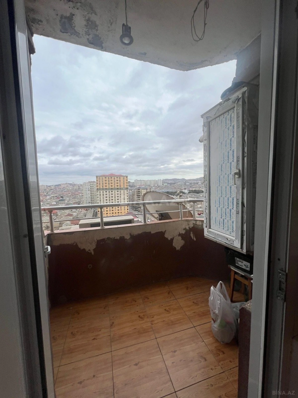 Satılır 3 otaqlı mənzil 90 m²