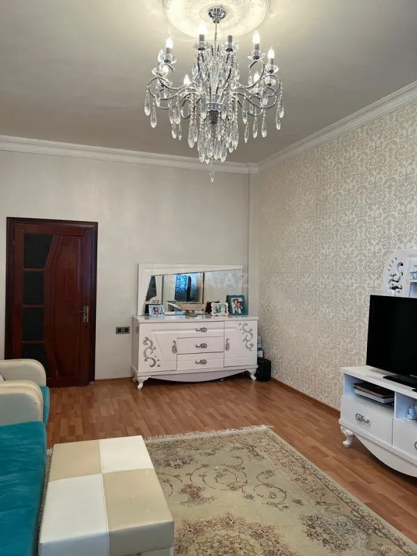 Satılır 3 otaqlı mənzil 90 m²