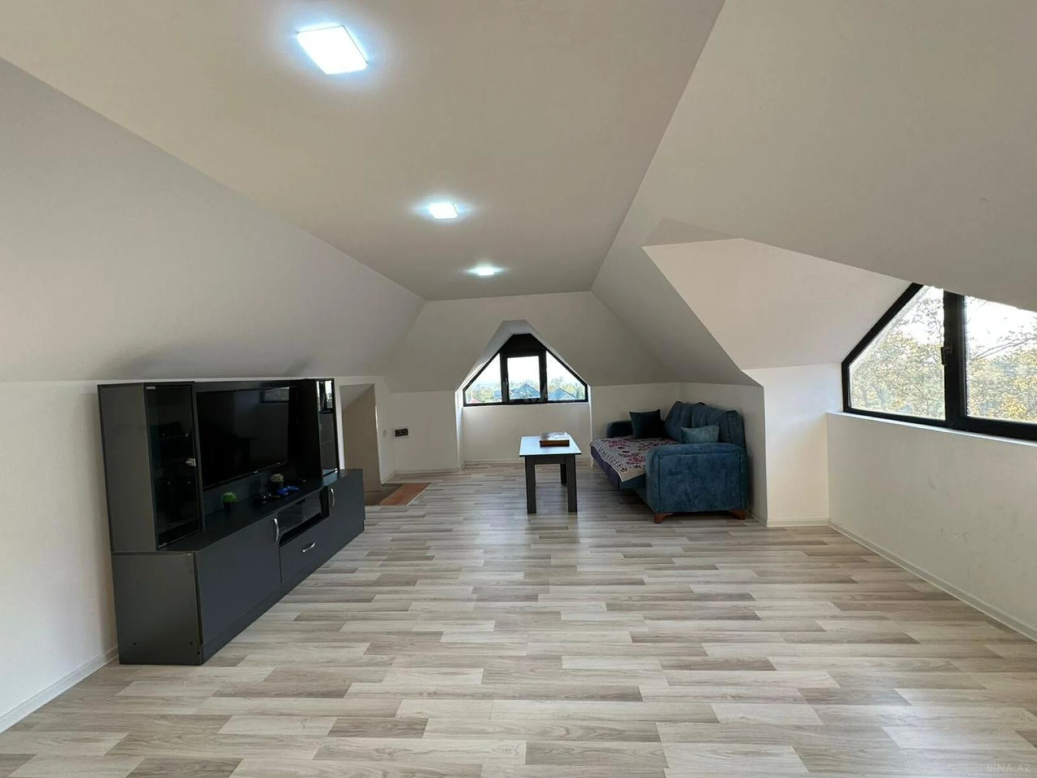 Satılır 6 otaqlı həyət evi 222 m²