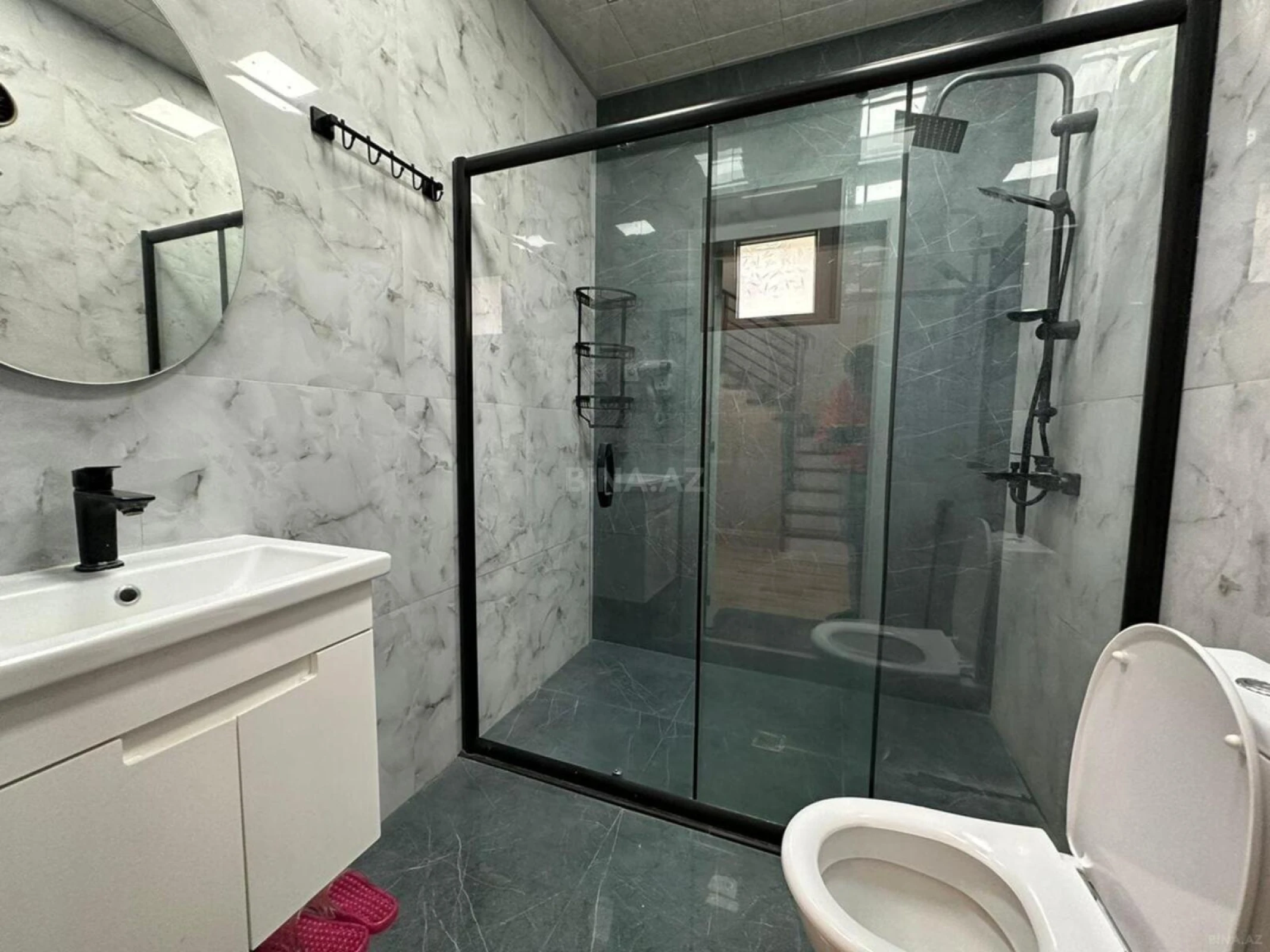 Satılır 6 otaqlı həyət evi 222 m²