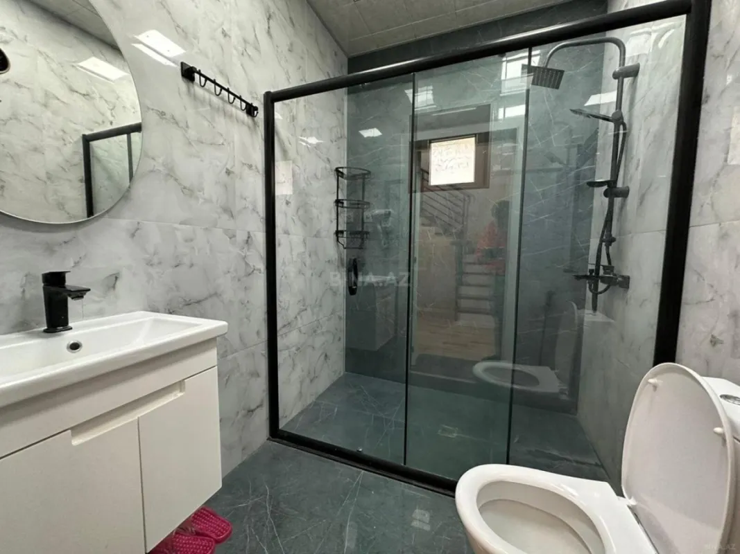 Satılır 6 otaqlı həyət evi 222 m²