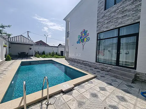 Satılır 6 otaqlı həyət evi 222 m²