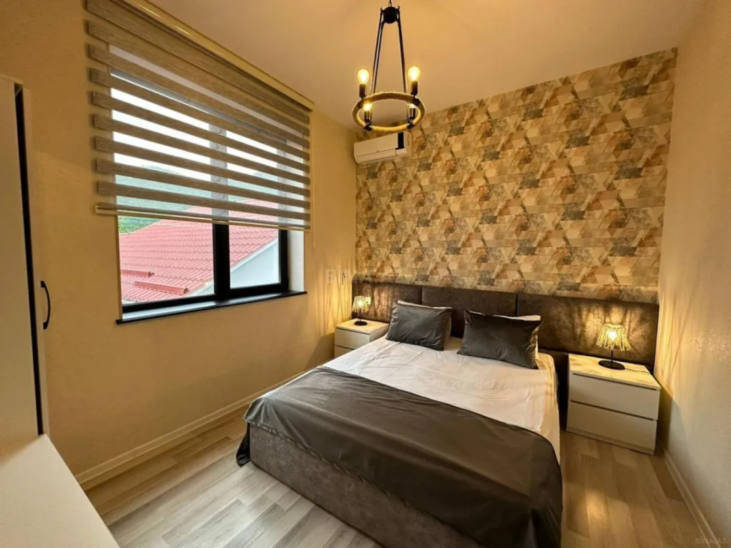 Satılır 6 otaqlı həyət evi 222 m²