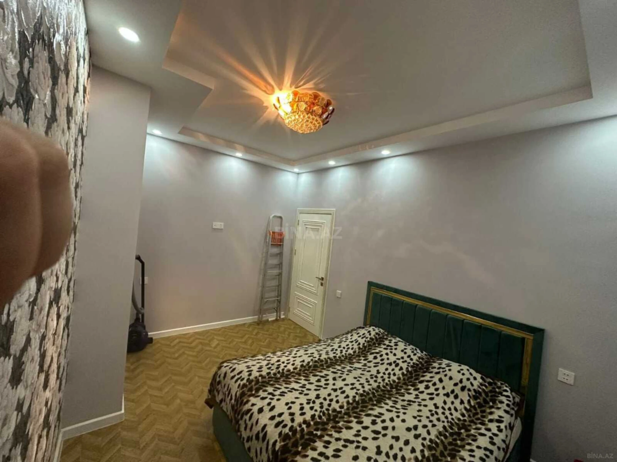 Satılır 3 otaqlı mənzil 100 m²