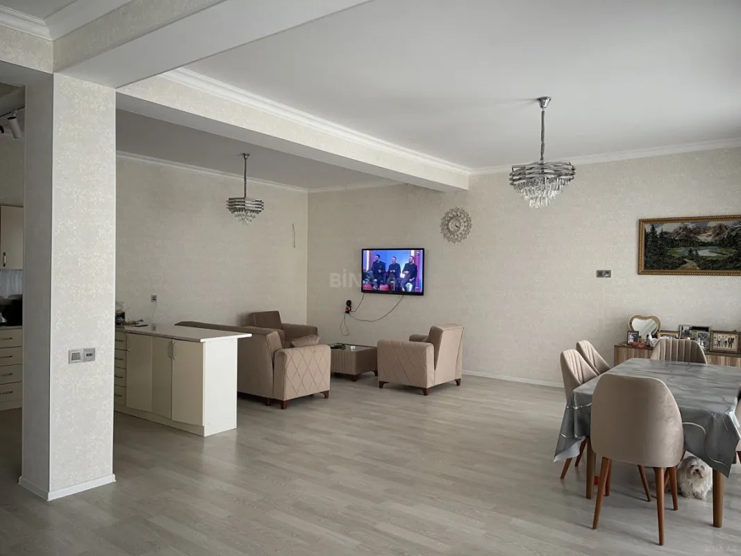 Satılır 4 otaqlı həyət evi 200 m²