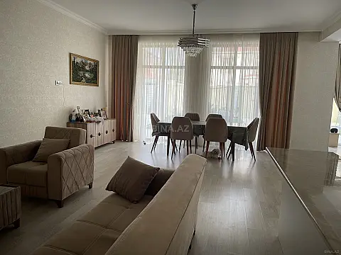 Satılır 4 otaqlı həyət evi 200 m²