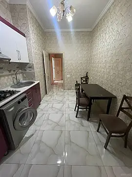 Kirayə verilir 2 otaqlı mənzil 80 m²