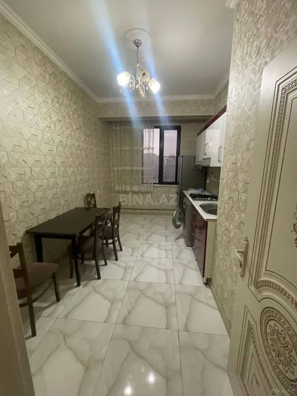 Kirayə verilir 2 otaqlı mənzil 80 m²