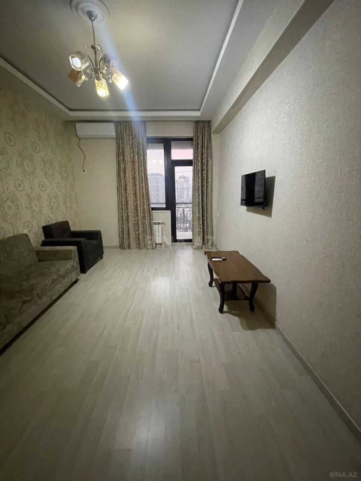 Kirayə verilir 2 otaqlı mənzil 80 m²