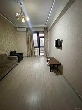 Kirayə verilir 2 otaqlı mənzil 80 m²