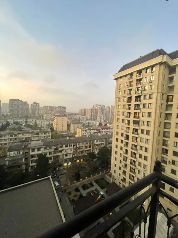 Kirayə verilir 2 otaqlı mənzil 80 m²