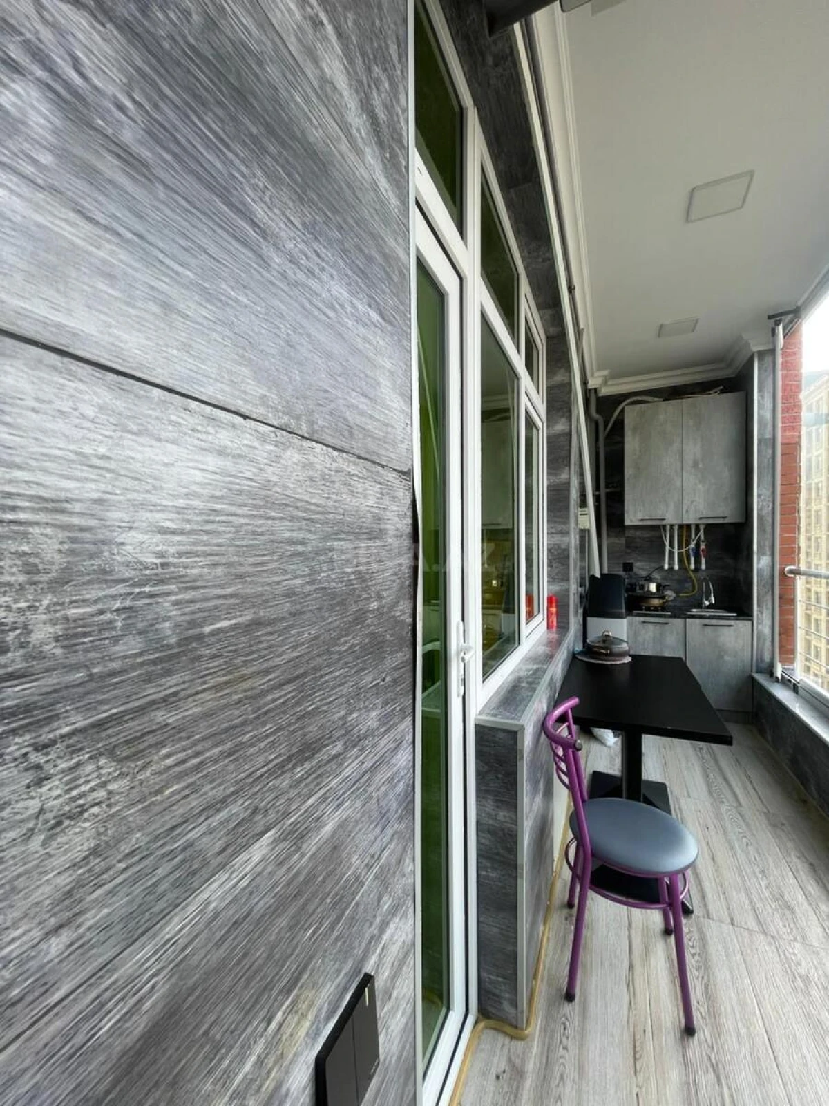 Satılır 3 otaqlı mənzil 181 m²