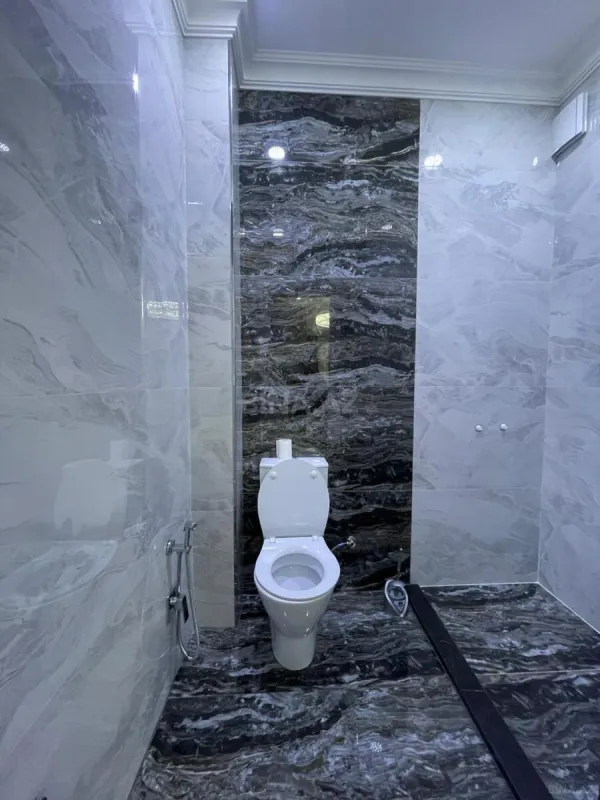 Satılır 3 otaqlı mənzil 181 m²