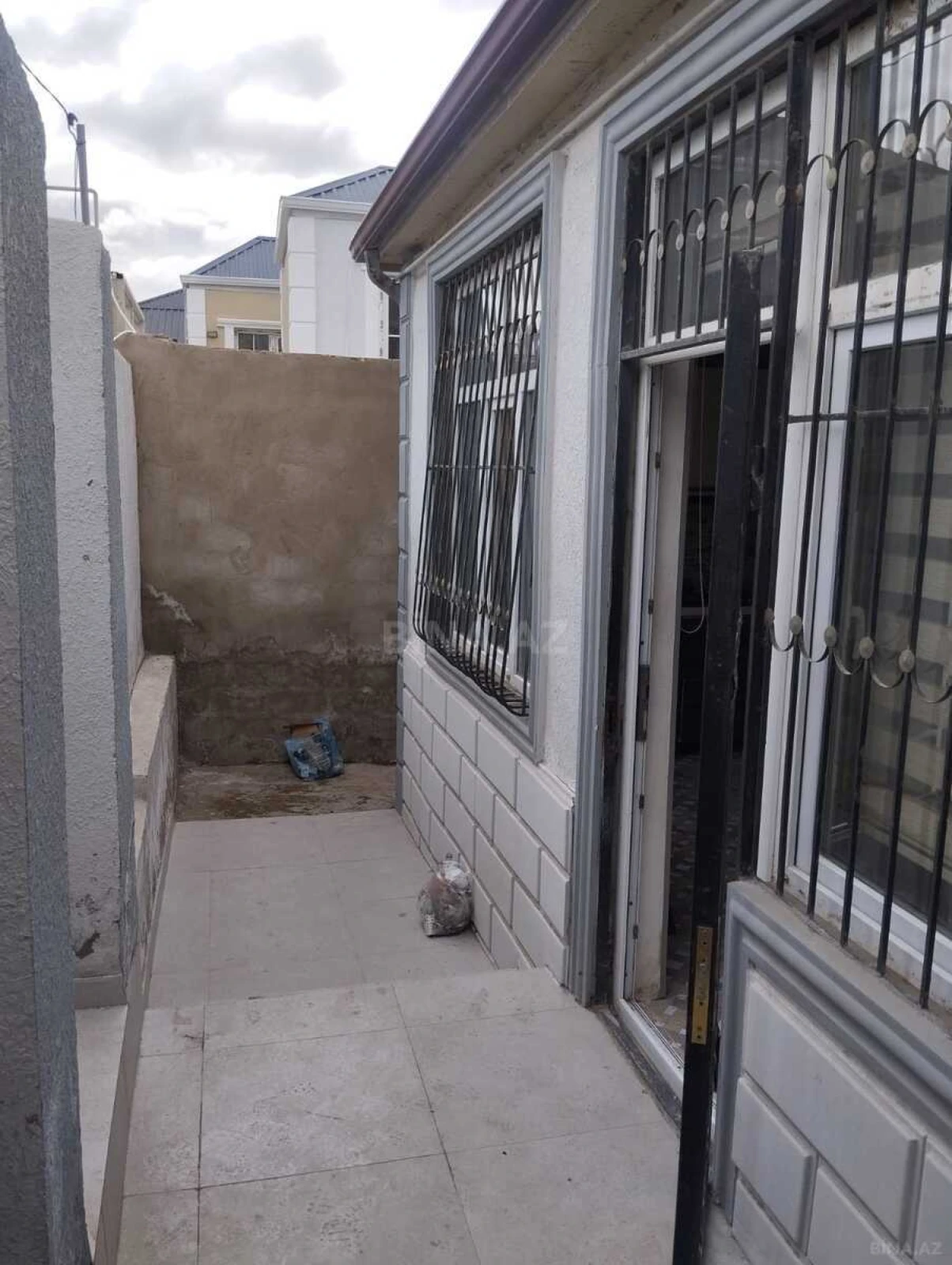 Kirayə verilir 2 otaqlı həyət evi 60 m²