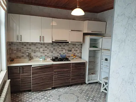 Kirayə verilir 2 otaqlı həyət evi 60 m²