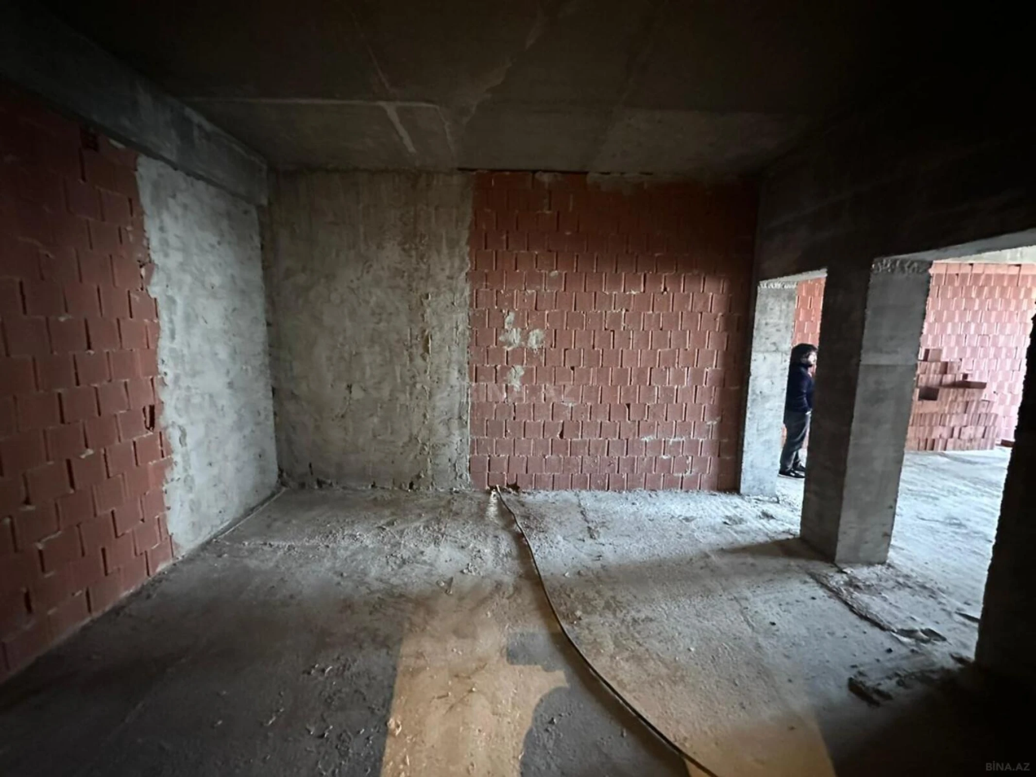 Satılır 3 otaqlı mənzil 202 m²