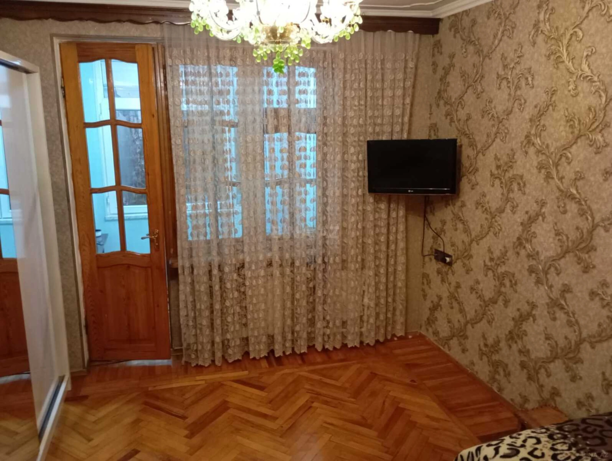 Satılır 4 otaqlı mənzil 100 m²