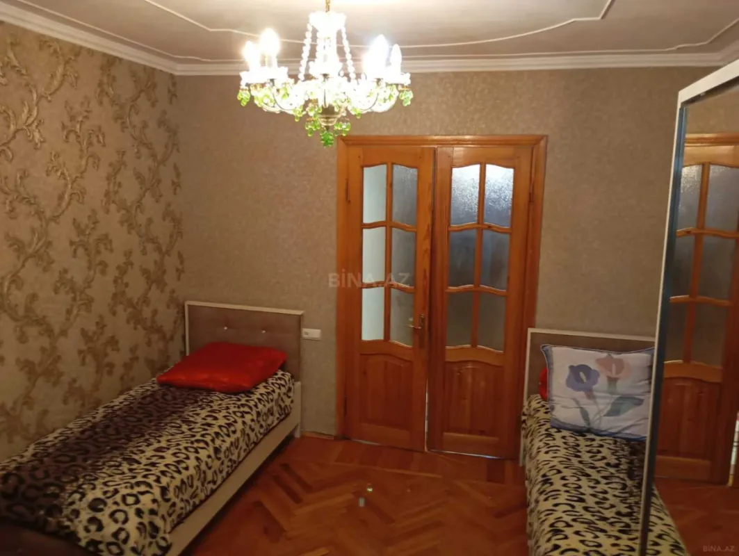 Satılır 4 otaqlı mənzil 100 m²