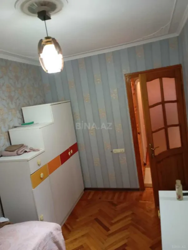 Satılır 4 otaqlı mənzil 100 m²
