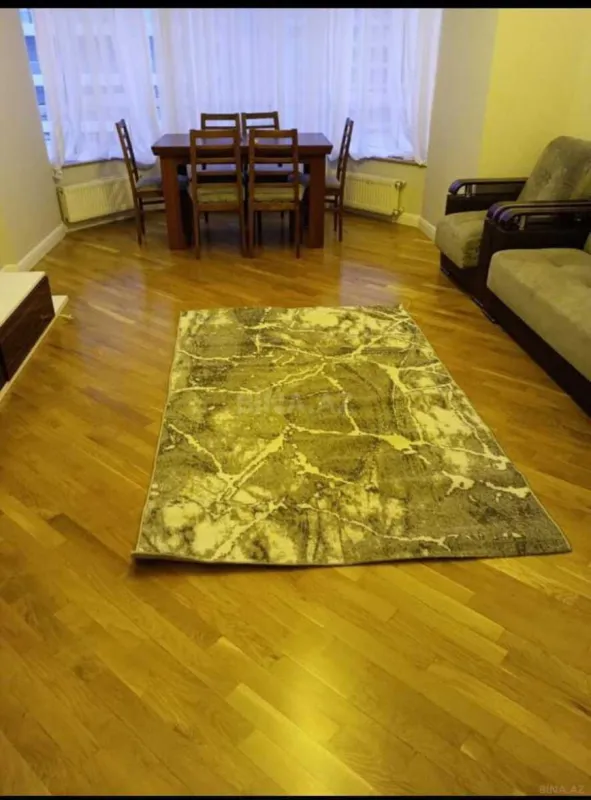 Kirayə verilir 2 otaqlı mənzil 87 m²