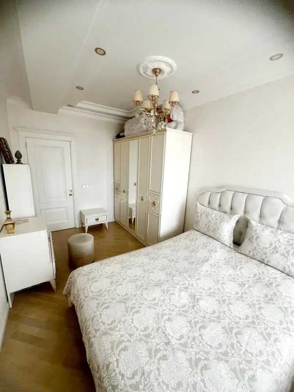 Satılır 3 otaqlı mənzil 90 m²