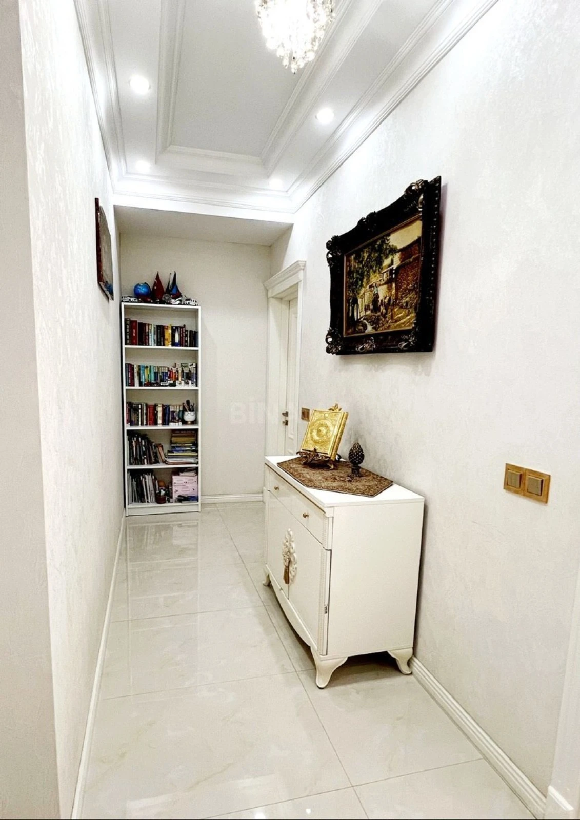 Satılır 3 otaqlı mənzil 90 m²